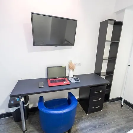 Stylish Cosy In Selly Oak